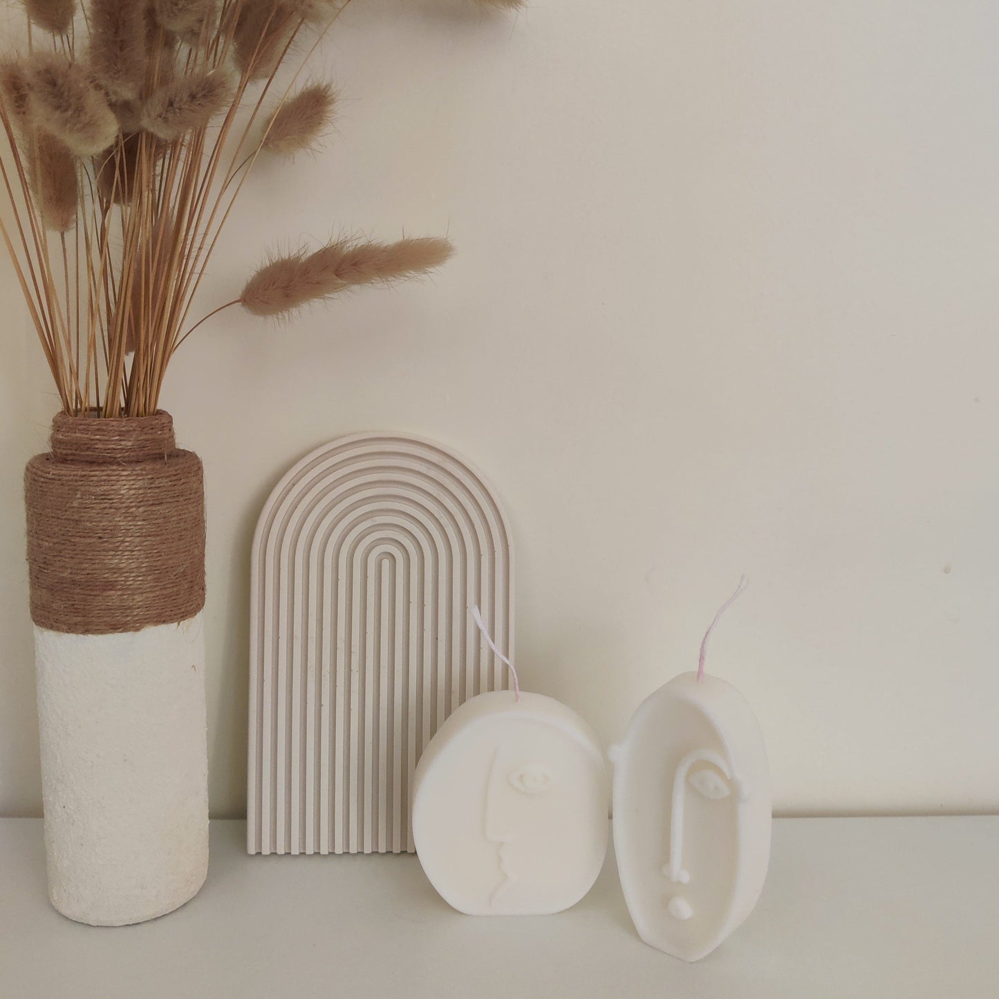 Quirky Face Round Candle