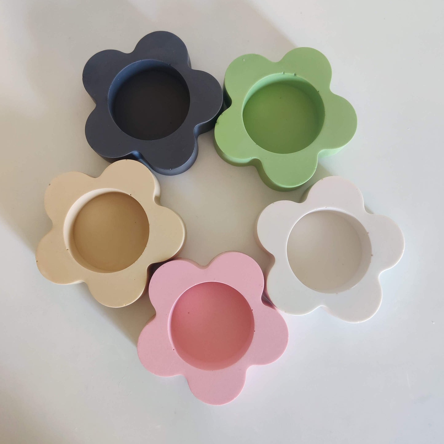 Cream Flower Tealight Candle Holder