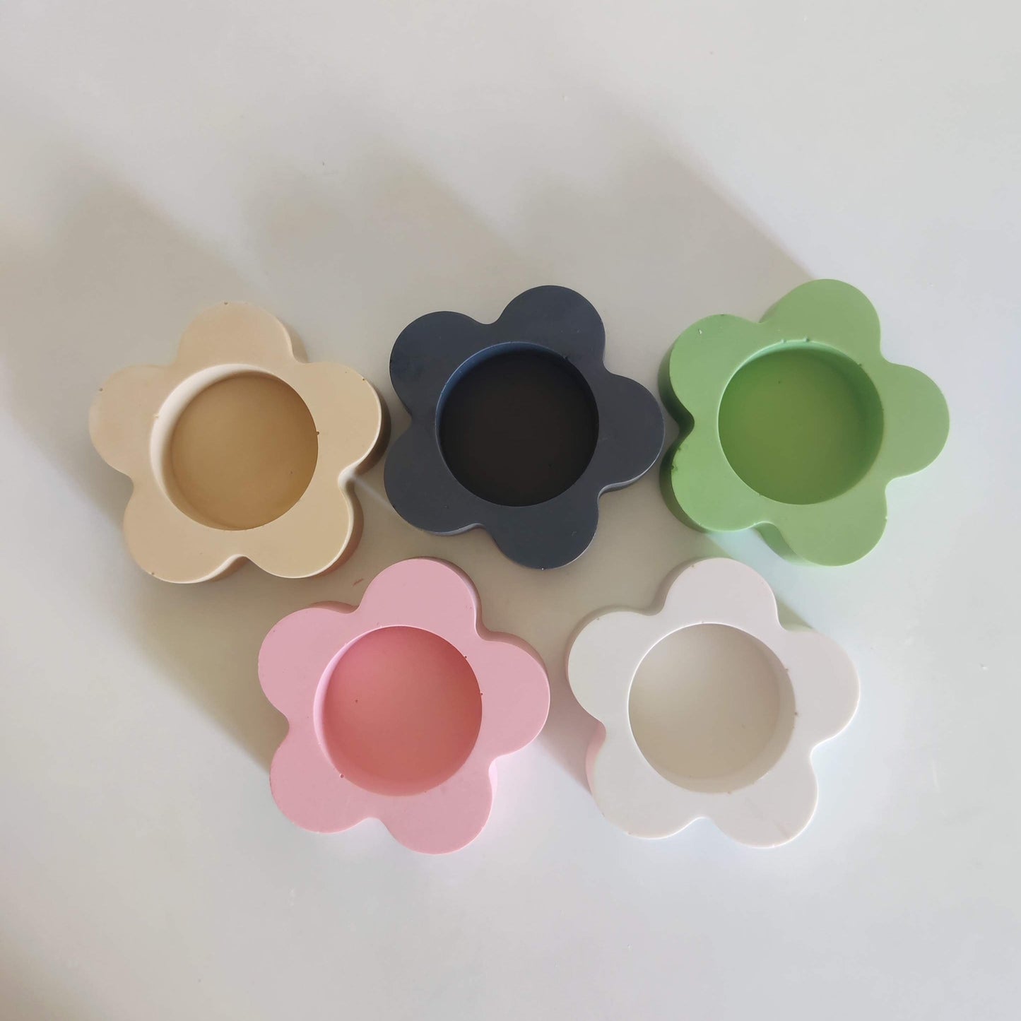 Cream Flower Tealight Candle Holder