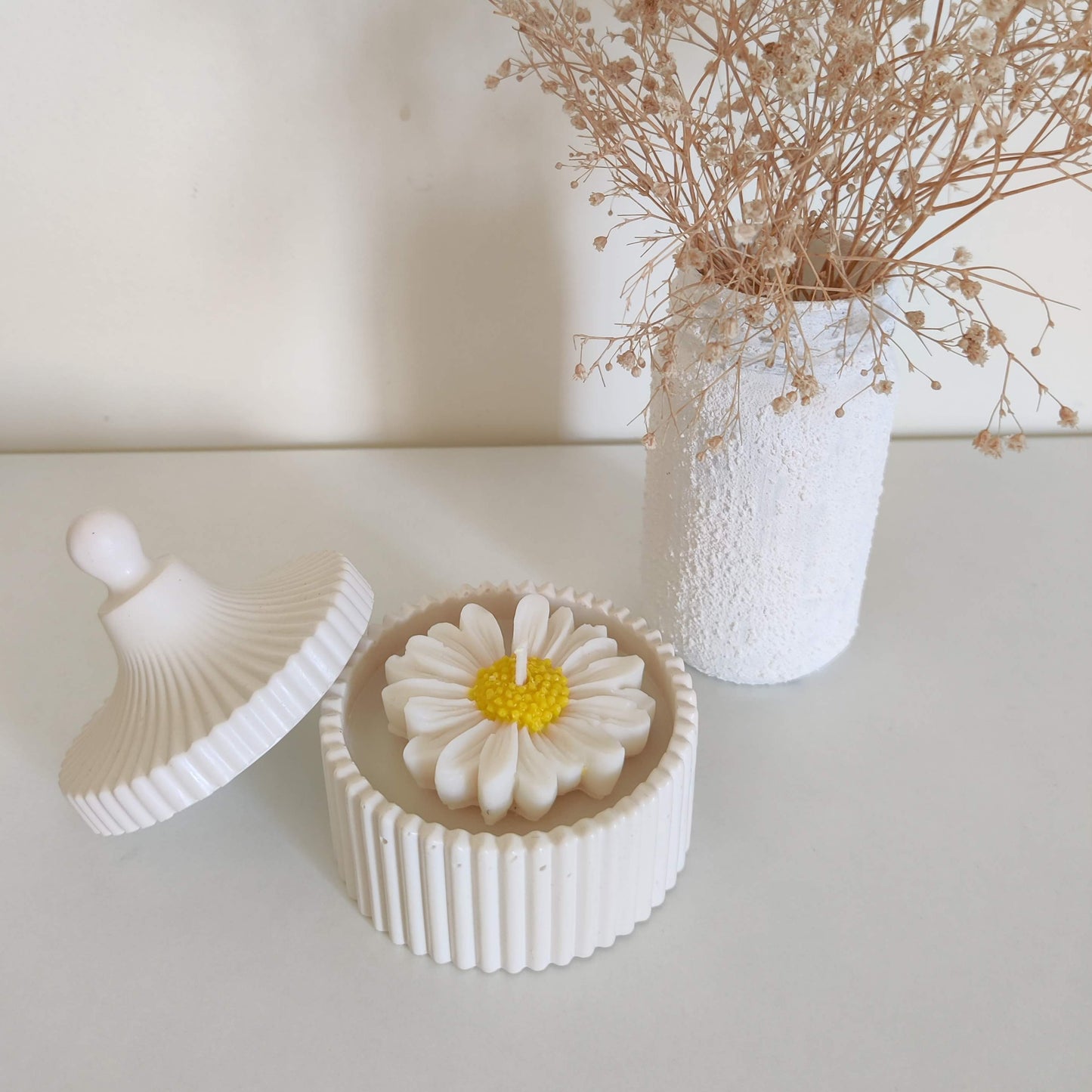 Daisy Ribbed Jar Candle