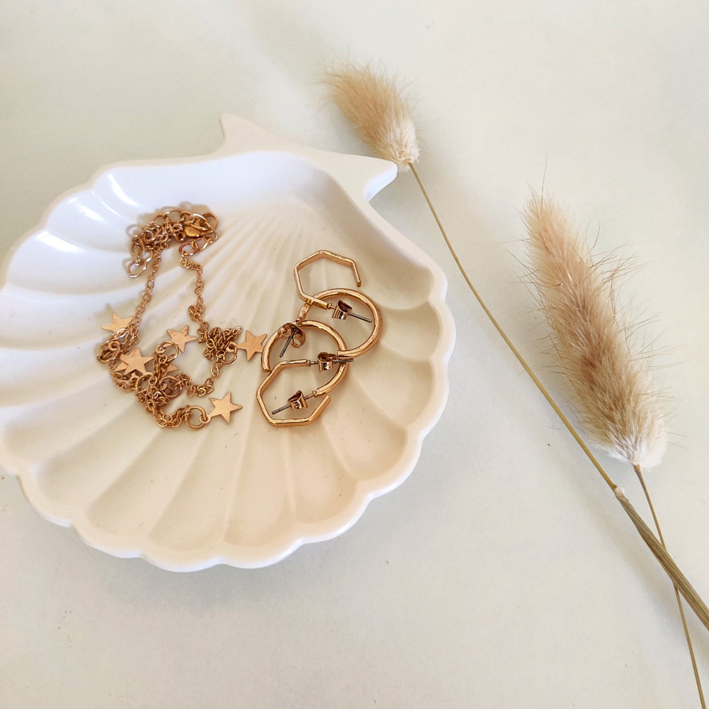White Shell Dish
