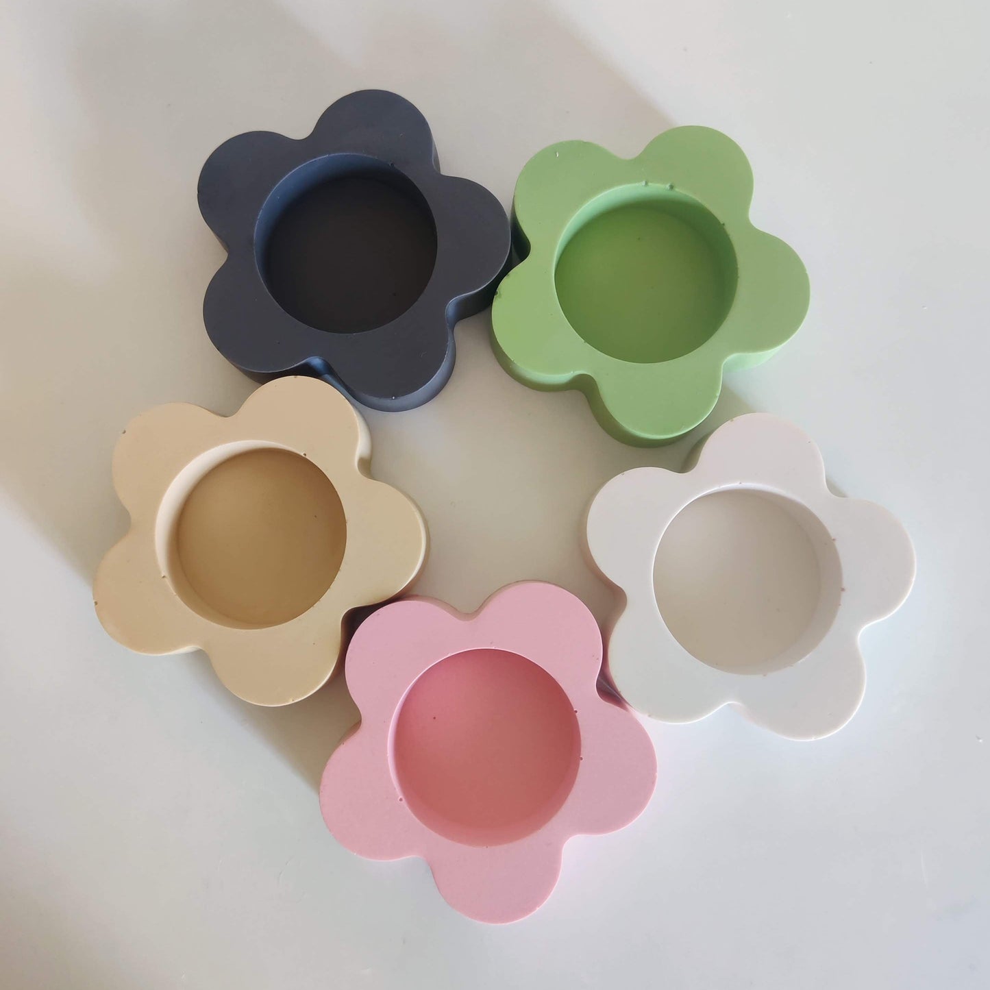 Black Flower Tealight Candle Holder